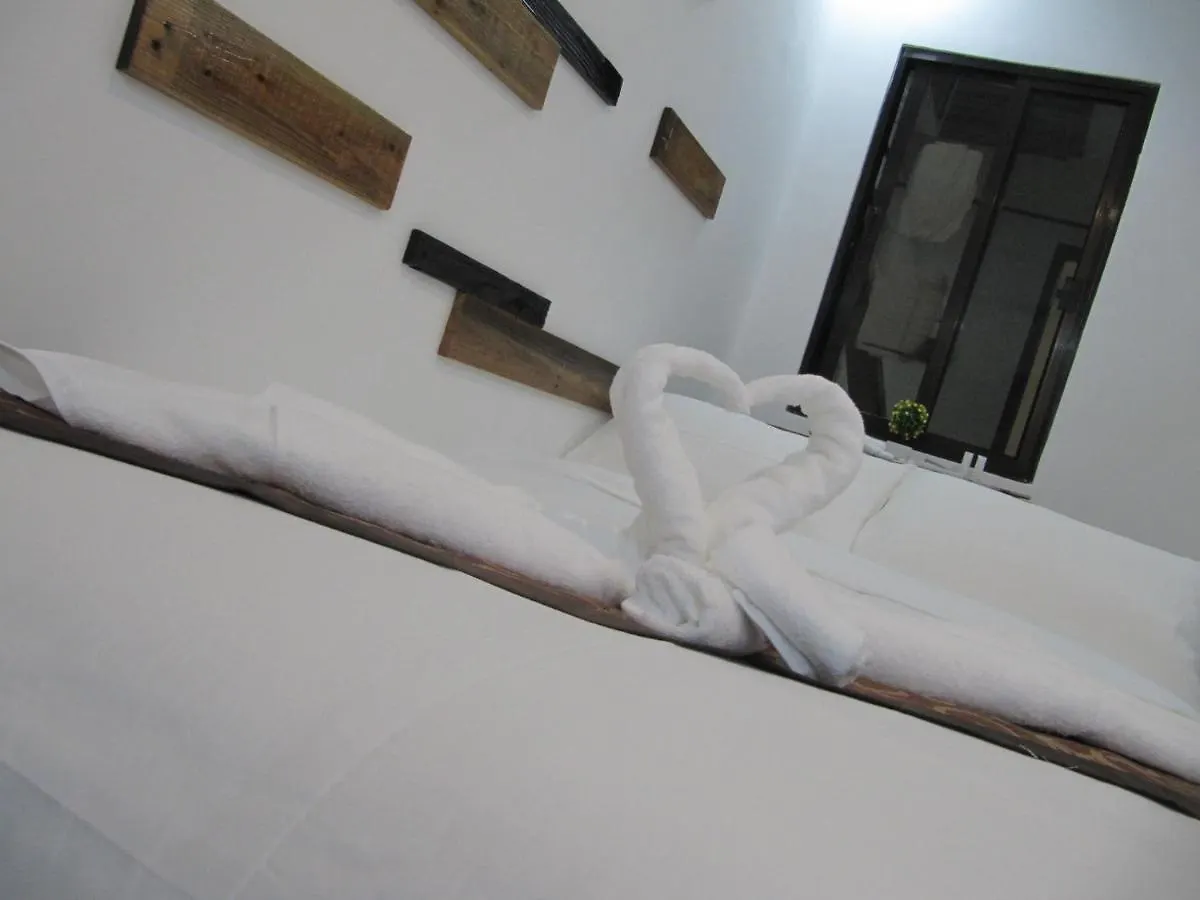 The Dennison Hotel Angeles 3*,  Philippines